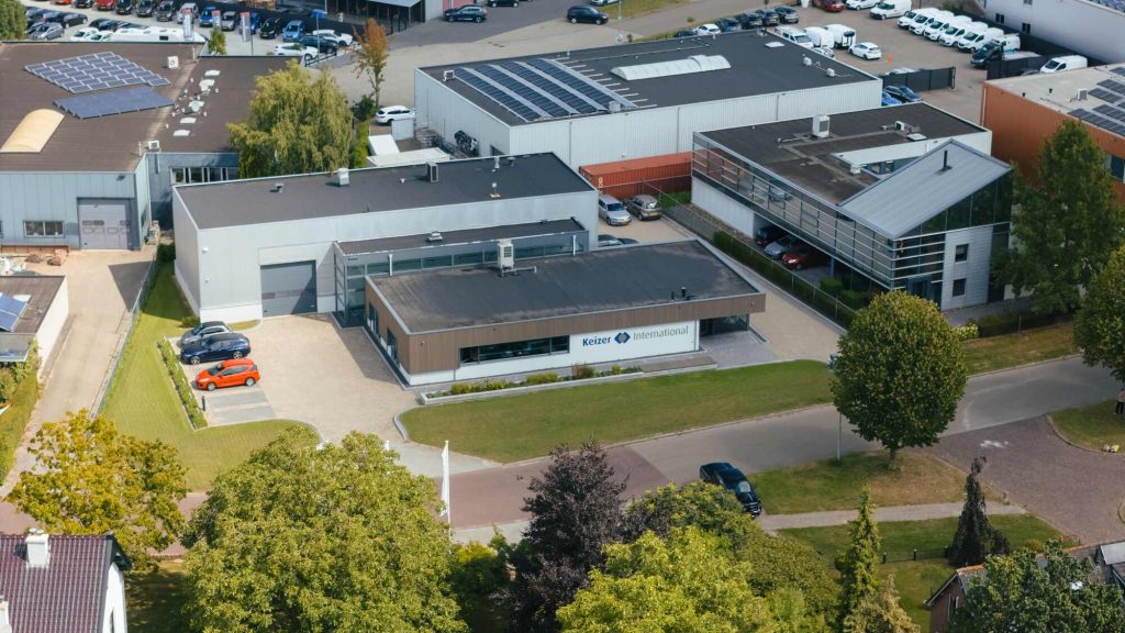 Keizer International – JM270825-2